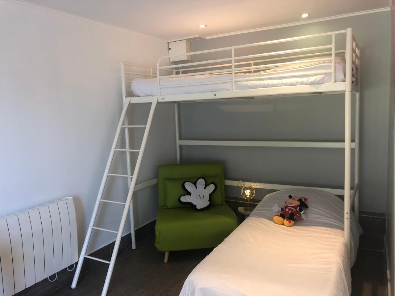 Chambres D'Hotes Poirier Bazin Montry Εξωτερικό φωτογραφία